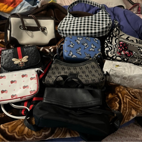 Purses - Picture 10 of 10